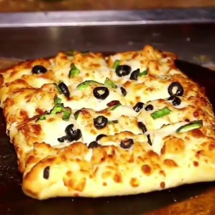 Chicken Tikka Cremy Pizza