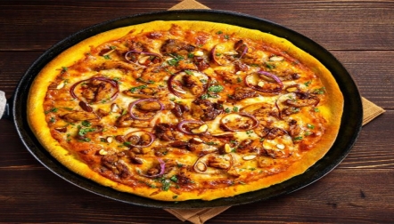 Chicken Tondoori Pizza by Kandol Eatry